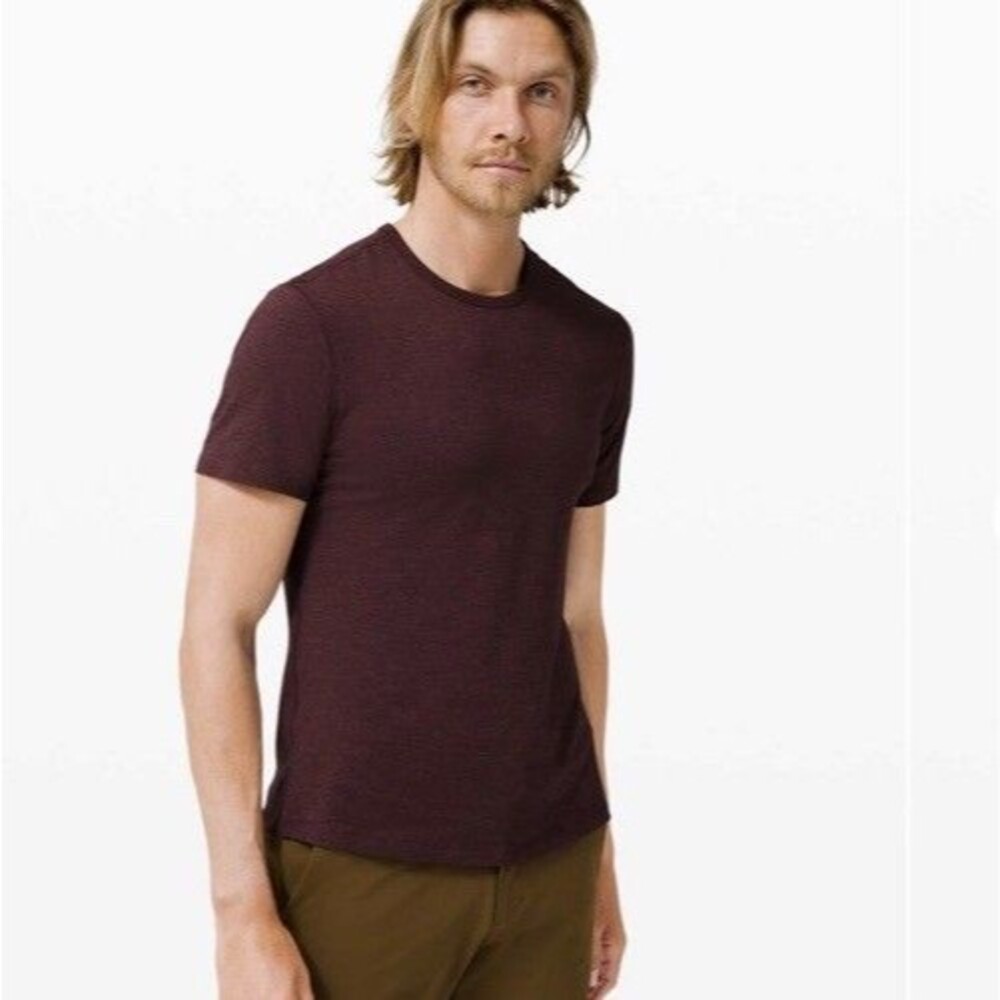 Lululemon Size L 5 Year Basic Short Sleeve Shirt Maroon Red